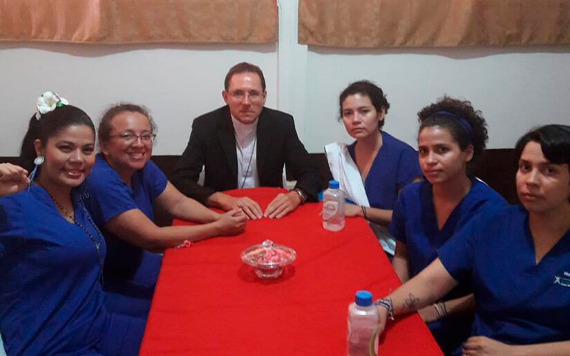 Mons. Waldemar Stanislaw Sommertag, Nuncio Apostólico en Nicaragua, acompañado por Mons. Andrea Piccioni, Secretario de la Nunciatura Apostólica, hizo visita al Establecimiento Penitenciario Integral de Mujeres y al Sistema Penitenciario Nacional Jorge Navarro